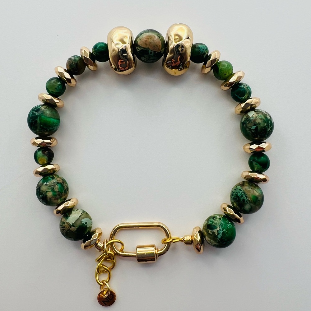 Green Stone & Gold Tone Bracelet with Gold Bead Accents